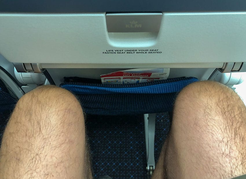 Legroom KLM Boing 777-200ER seat